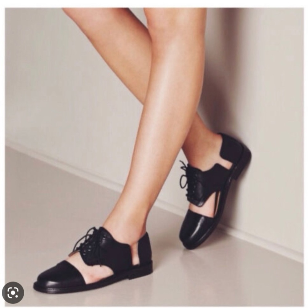 Minimarket cut out leather snakeskin print Oxford size 6.5 or 37.